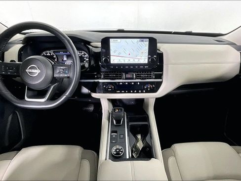 Certified 2025 Nissan Pathfinder SL image 21