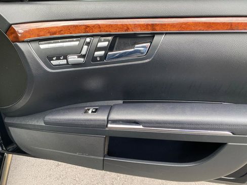 Used 2012 Mercedes-Benz S 550 w/ Sport Pkg Plus One image 52