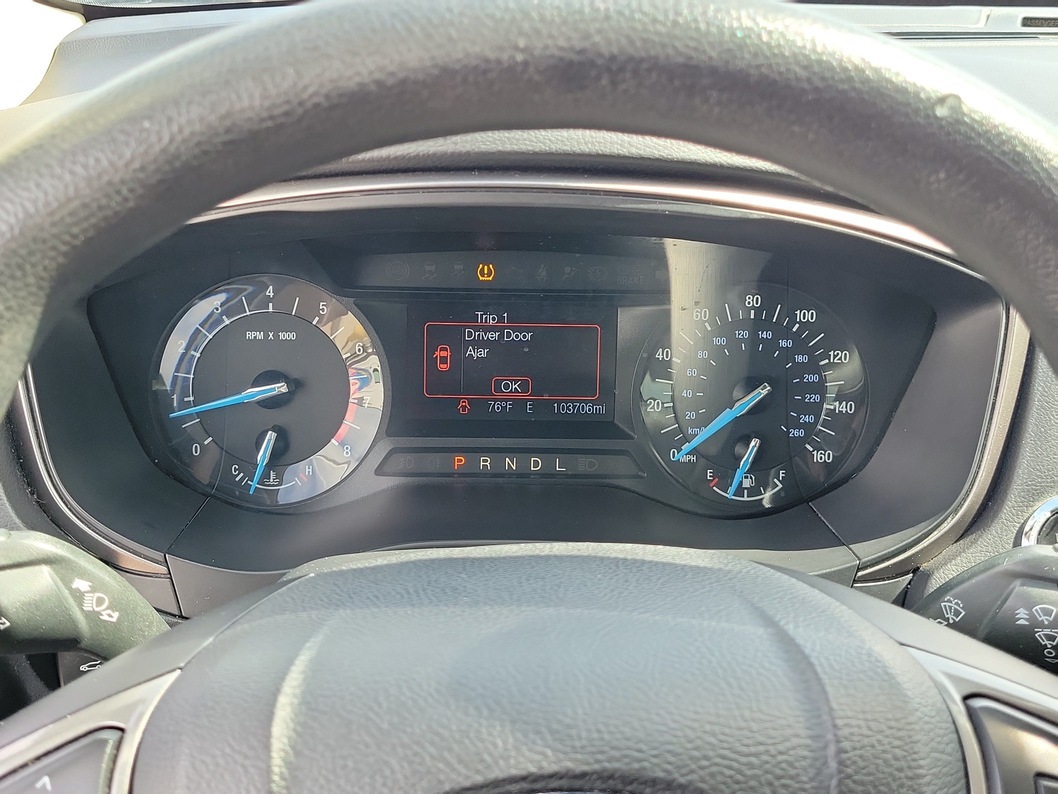 Used 2017 Ford Fusion SE FWD image 24