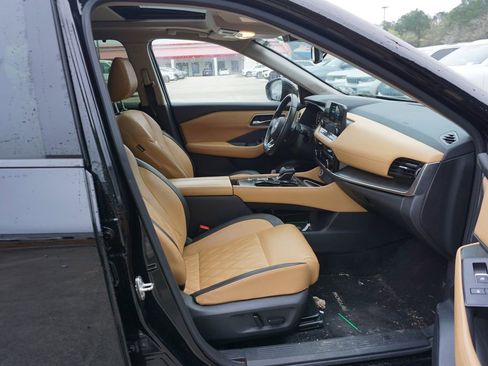 Used 2023 Nissan Rogue Platinum image 16