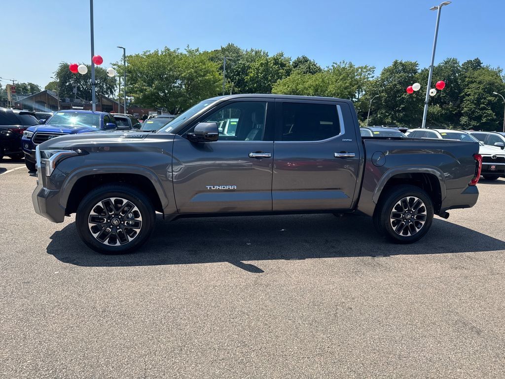 Used 2025 Toyota Tundra Limited AWD/4WD image 4