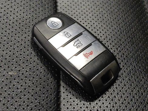 Used 2016 Kia Sorento SX FWD image 32