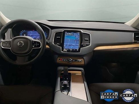 Used 2025 Volvo XC90 B6 Plus image 12
