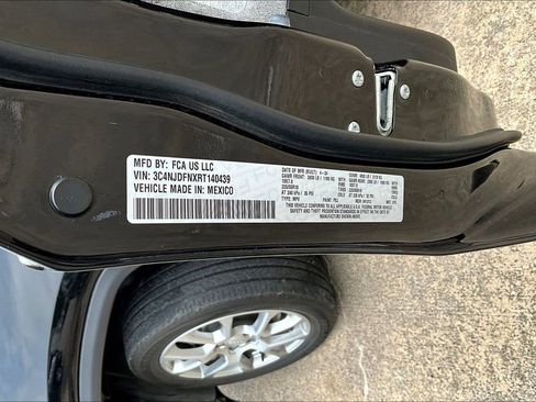 Used 2024 Jeep Compass Latitude AWD/4WD image 19