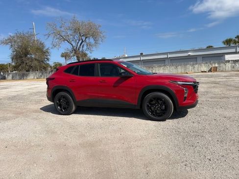 New 2026 Chevrolet Trax LT w/ Sunroof Package image 15