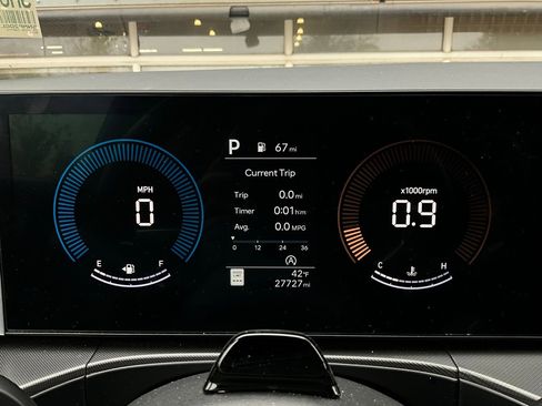 Used 2025 Hyundai Santa Fe SEL image 39