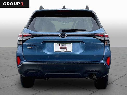Used 2025 Subaru Forester AWD/4WD image 5