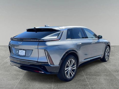 New 2025 Cadillac Lyriq Luxury image 5