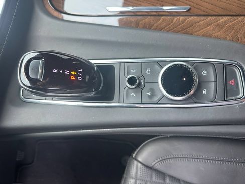 Used 2024 Cadillac Escalade Sport Platinum w/ LPO, Floor Liner Package AWD/4WD image 32