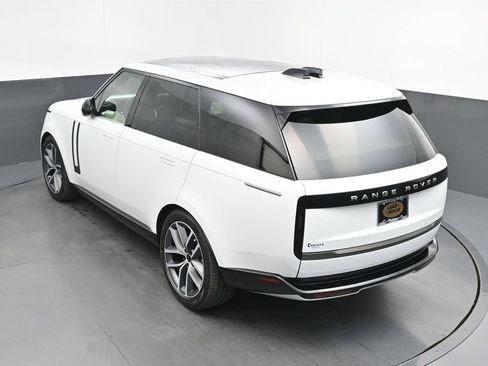 New 2026 Land Rover Range Rover SE AWD/4WD image 32