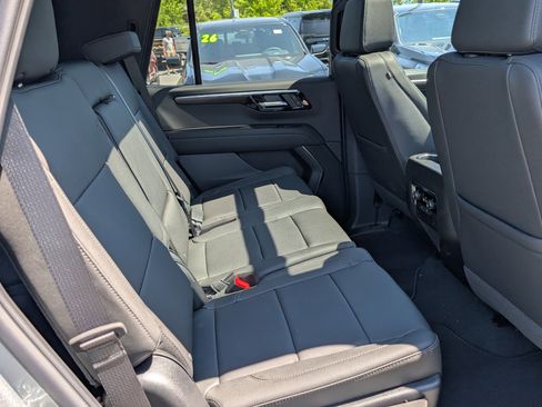 New 2026 Chevrolet Tahoe Z71 w/ Sun And Tow Package AWD/4WD image 8