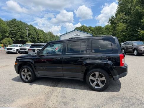 Used 2014 Jeep Patriot High Altitude FWD image 8