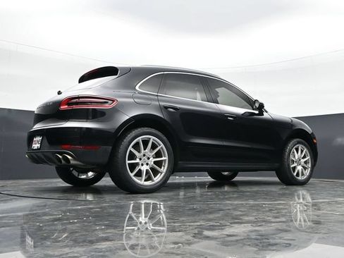 Used 2018 Porsche Macan S AWD/4WD image 25