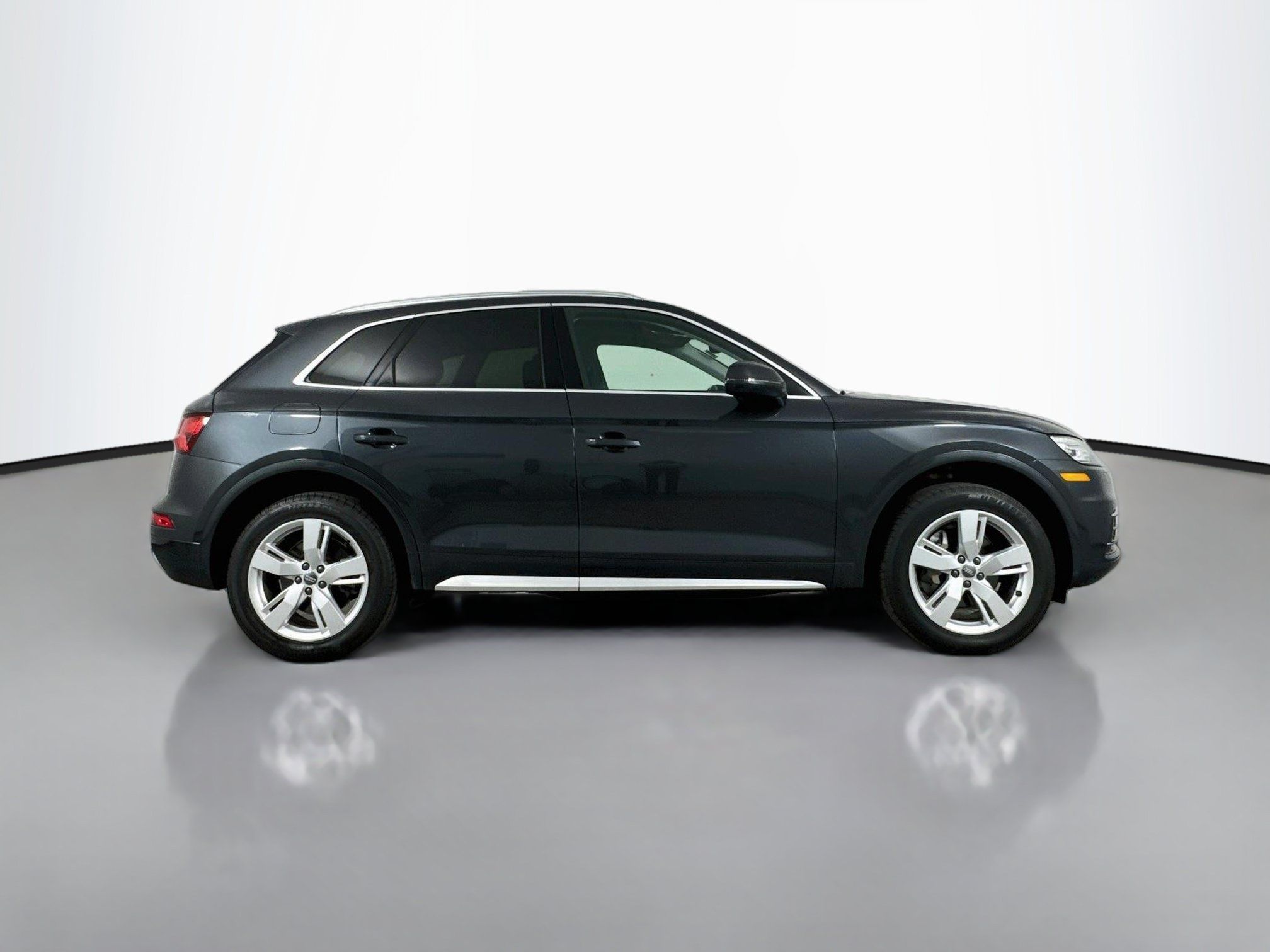 Used 2019 Audi Q5 2.0T Premium w/ Convenience Package AWD/4WD image 8