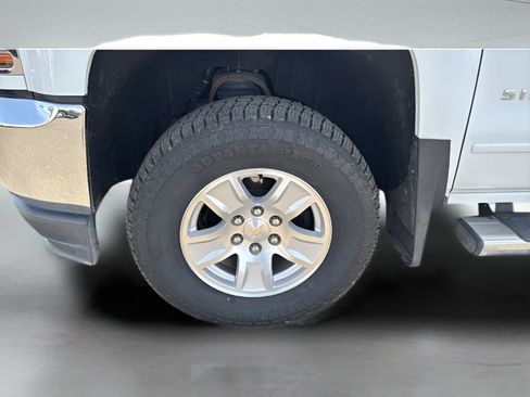 Used 2018 Chevrolet Silverado 1500 LT w/ All Star Edition AWD/4WD image 19