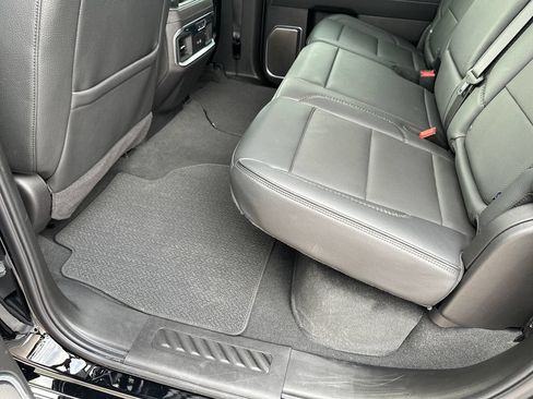 Used 2025 GMC Sierra 1500 Denali w/ Technology Package AWD/4WD image 35