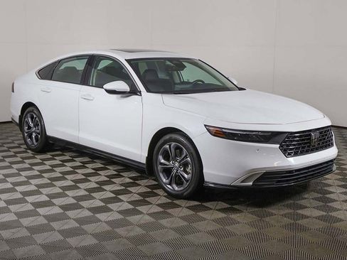 Used 2024 Honda Accord EX-L image 2