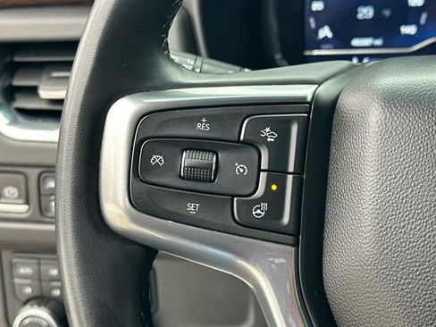 Used 2023 Chevrolet Suburban Premier image 29