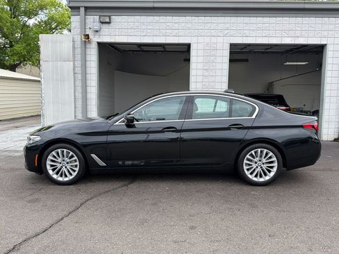 Used 2021 BMW 530i RWD image 2
