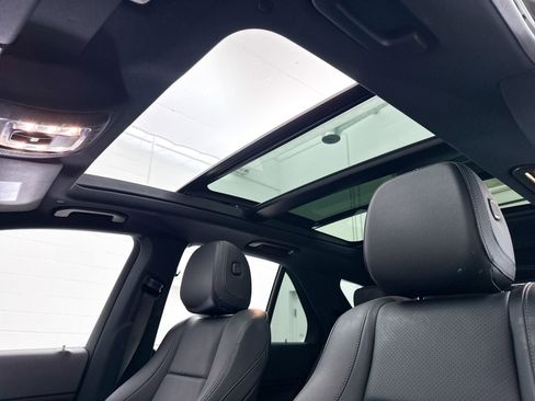 Used 2024 Mercedes-Benz GLE 350 4MATIC image 3