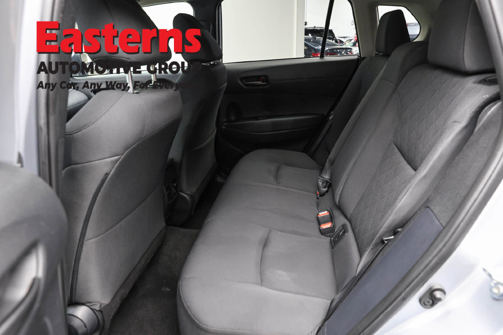 Used 2022 Toyota Corolla Cross LE AWD/4WD image 23