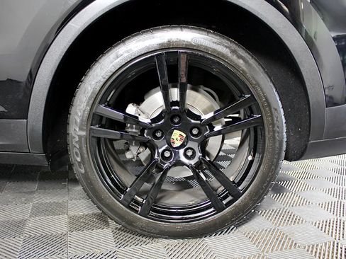 Used 2019 Porsche Cayenne image 49