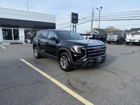 Used 2025 GMC Terrain Elevation image 1
