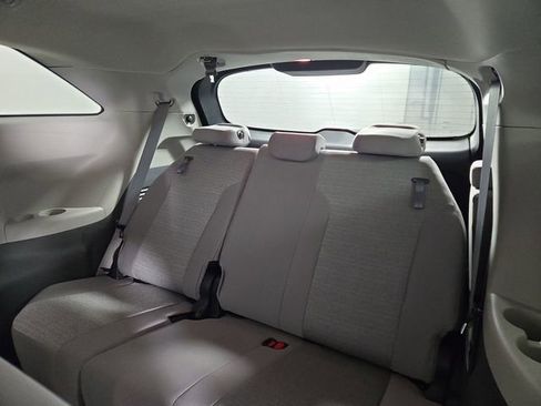 Used 2023 Toyota Sienna LE image 16