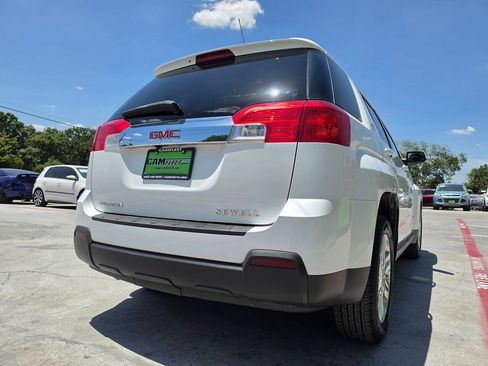 Used 2010 GMC Terrain SLT FWD image 11