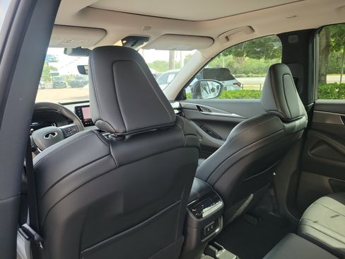 Certified 2026 INFINITI QX60 Pure image 28