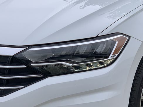 Used 2019 Volkswagen Jetta SE FWD image 6