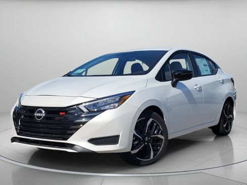 Certified 2025 Nissan Versa SR w/ Trunk Package FWD image 2