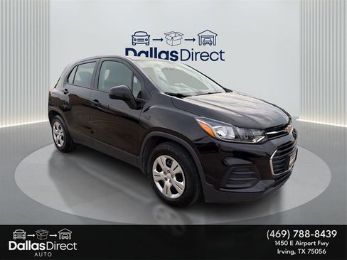 Used 2017 Chevrolet Trax LS image 1