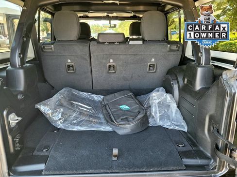 Used 2023 Jeep Wrangler Unlimited AWD/4WD image 23