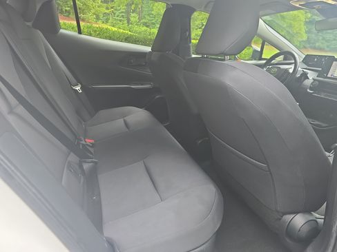 Used 2024 Toyota Prius LE FWD image 11