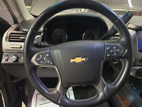 Used 2018 Chevrolet Suburban Premier image 17