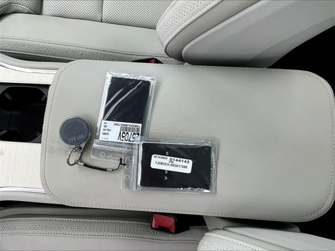 New 2025 Volvo EX90 Ultra image 34