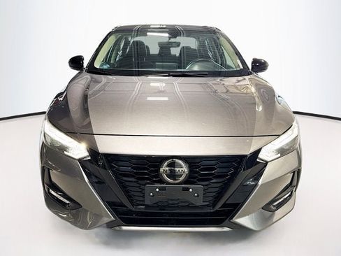 Certified 2022 Nissan Sentra SR w/ Midnight Edition image 2