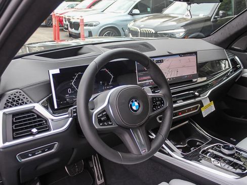 New 2027 BMW X7 xDrive40i w/ M Sport Package AWD/4WD image 16