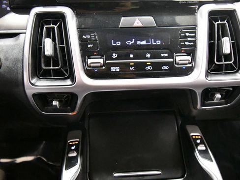 Certified 2023 Kia Sorento EX AWD/4WD image 26