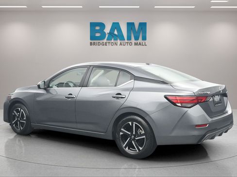 Used 2024 Nissan Sentra SV FWD image 5