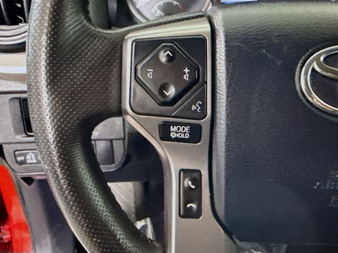 Used 2019 Toyota Tacoma SR5 RWD image 14