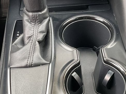 Used 2018 Toyota Camry LE FWD image 17