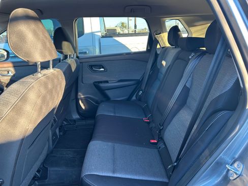 Used 2021 Nissan Rogue SV image 21