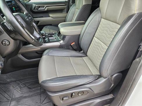 Used 2023 Chevrolet Silverado 1500 ZR2 w/ Technology Package image 15