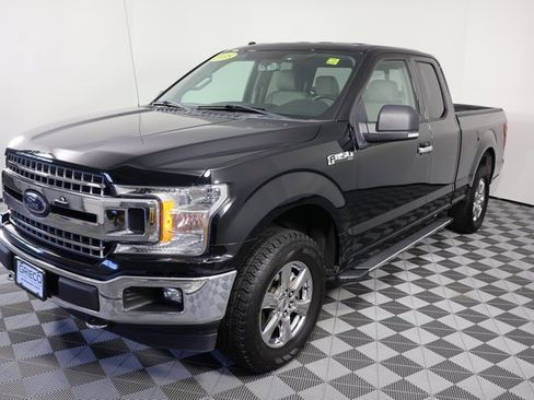 Used 2018 Ford F150 XLT w/ Equipment Group 302A Luxury image 4