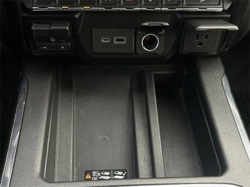 Used 2020 Chevrolet Silverado 1500 LTZ image 21