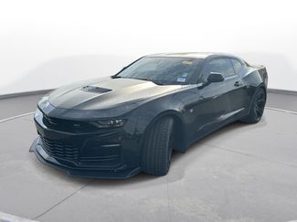 Used 2020 Chevrolet Camaro SS video 2