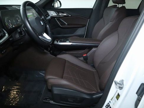 Certified 2025 BMW X2 xDrive28i w/ Premium Package image 19