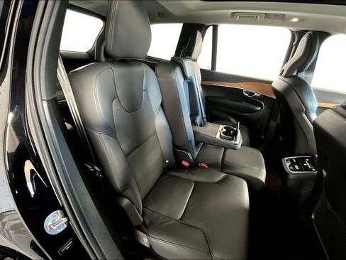 Used 2024 Volvo XC90 B5 Plus image 27